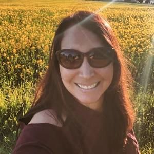 Meet your Posher, Mirna